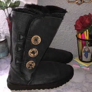 Black Uggs